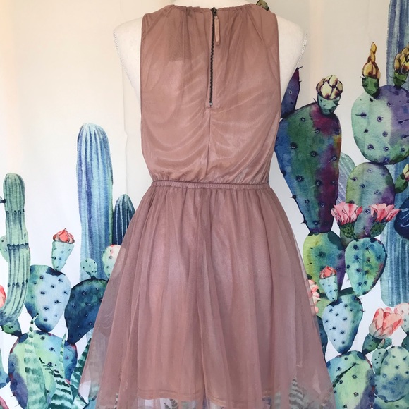 Shiny Spring Dress - Picture 3 of 7